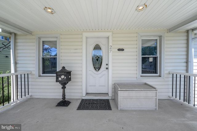 27 S LENOLA RD, Moorestown, NJ 08057