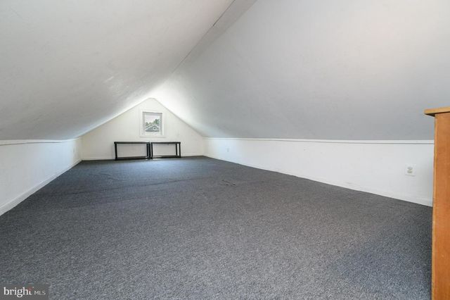 27 S LENOLA RD, Moorestown, NJ 08057