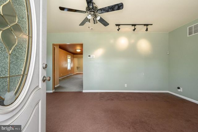 27 S LENOLA RD, Moorestown, NJ 08057