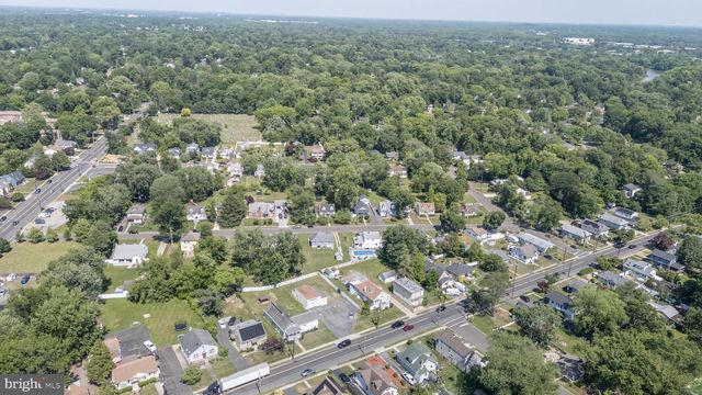 27 S LENOLA RD, Moorestown, NJ 08057