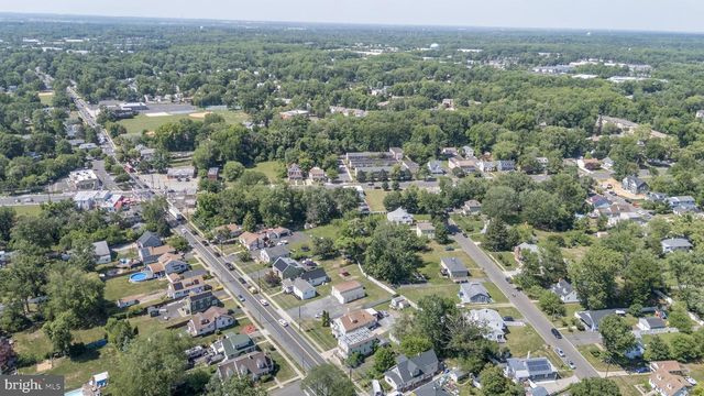 27 S LENOLA RD, Moorestown, NJ 08057