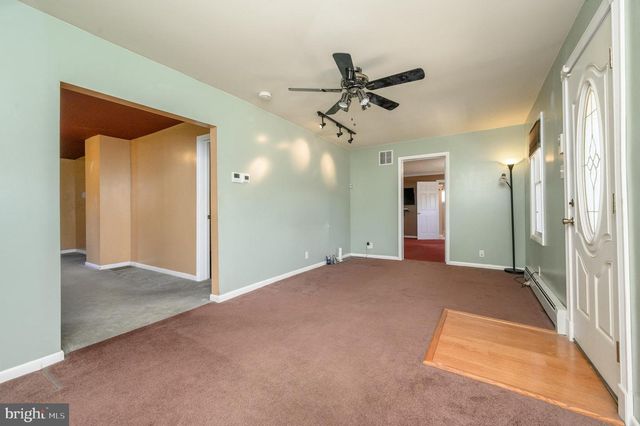 27 S LENOLA RD, Moorestown, NJ 08057