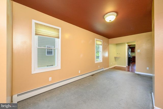 27 S LENOLA RD, Moorestown, NJ 08057