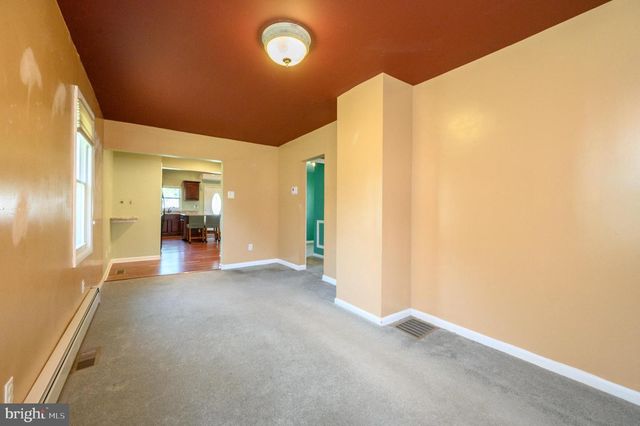 27 S LENOLA RD, Moorestown, NJ 08057