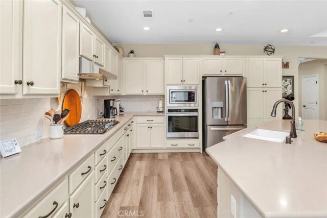 14320 Harborough Drive, Bakersfield, CA 93311