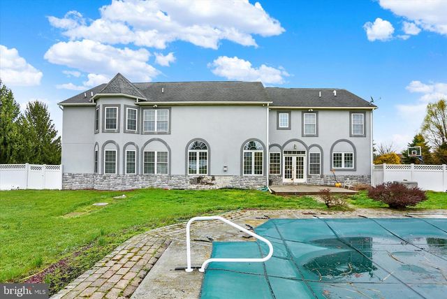 567 LUCINDA LN, Mechanicsburg, PA 17055