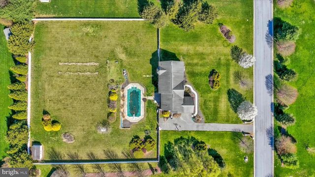 567 LUCINDA LN, Mechanicsburg, PA 17055