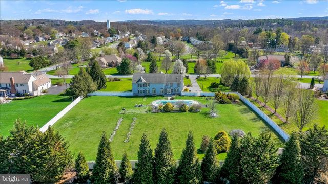 567 LUCINDA LN, Mechanicsburg, PA 17055