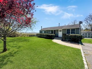 57 Nash Avenue, Flanders, NY 11901