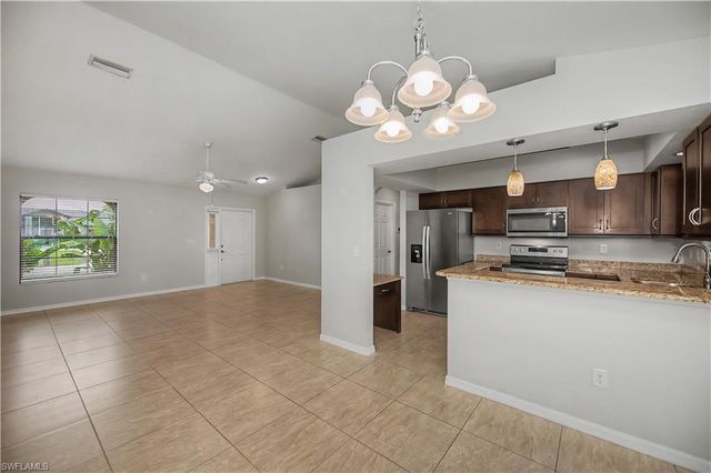 20 NE 20th AVE, Cape Coral, FL 33909