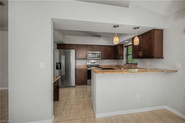 20 NE 20th AVE, Cape Coral, FL 33909