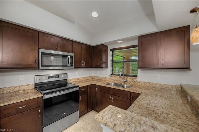 20 NE 20th AVE, Cape Coral, FL 33909