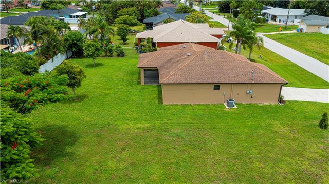 20 NE 20th AVE, Cape Coral, FL 33909
