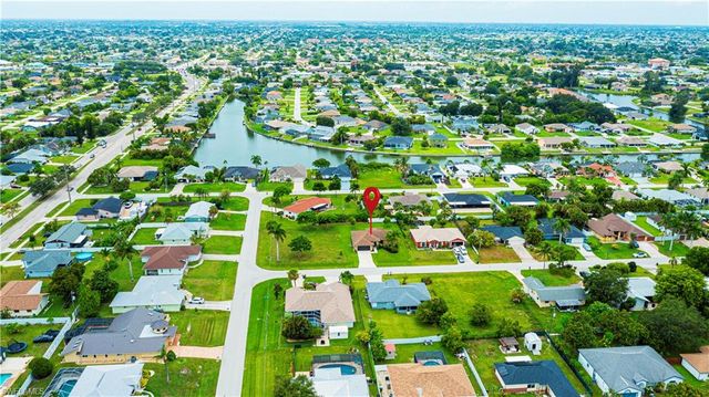 20 NE 20th AVE, Cape Coral, FL 33909