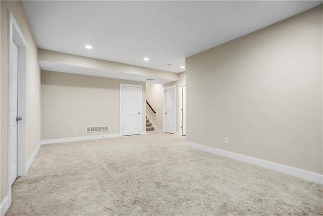 23602 W 92nd Street, Lenexa, KS 66227