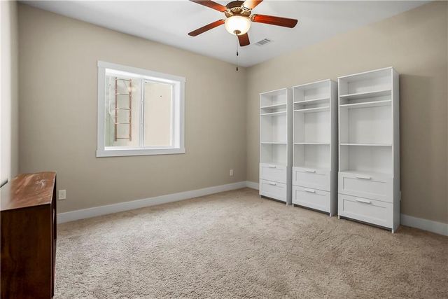 23602 W 92nd Street, Lenexa, KS 66227