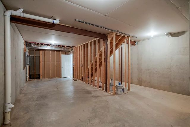 23602 W 92nd Street, Lenexa, KS 66227