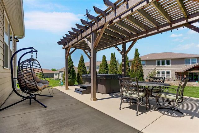 23602 W 92nd Street, Lenexa, KS 66227