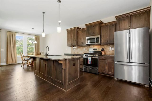 23602 W 92nd Street, Lenexa, KS 66227