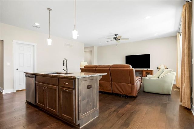 23602 W 92nd Street, Lenexa, KS 66227