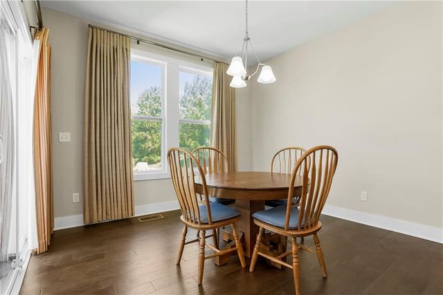 23602 W 92nd Street, Lenexa, KS 66227