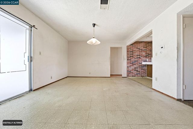 2261 Del Monte Dr, San Pablo, CA 94806
