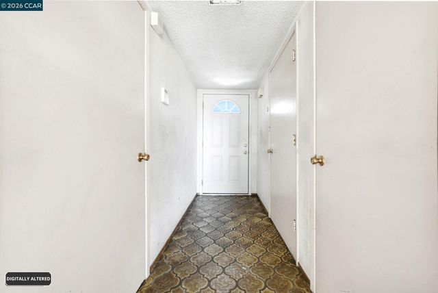 2261 Del Monte Dr, San Pablo, CA 94806