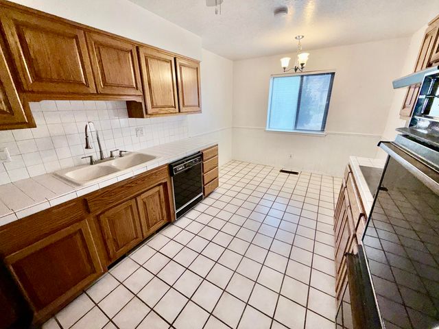 14319 Marquette Drive NE, Albuquerque, NM 87123