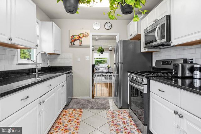 2806 OCALA AVE, District Heights, MD 20747