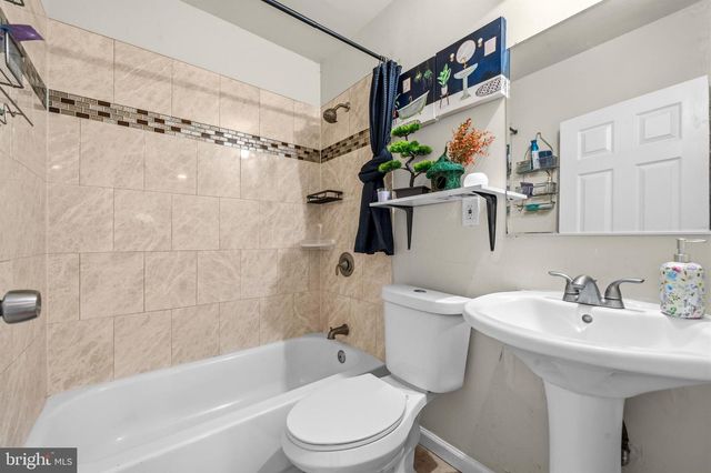 2806 OCALA AVE, District Heights, MD 20747