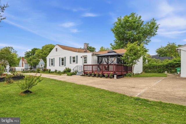 2806 OCALA AVE, District Heights, MD 20747