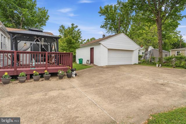 2806 OCALA AVE, District Heights, MD 20747