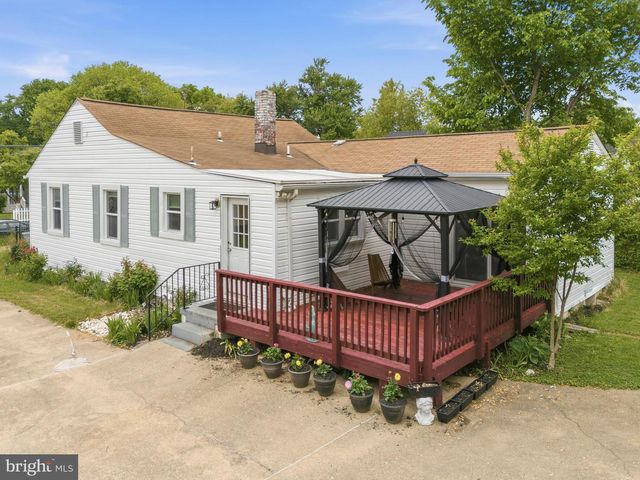 2806 OCALA AVE, District Heights, MD 20747