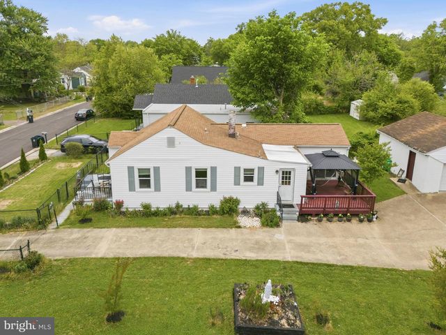 2806 OCALA AVE, District Heights, MD 20747