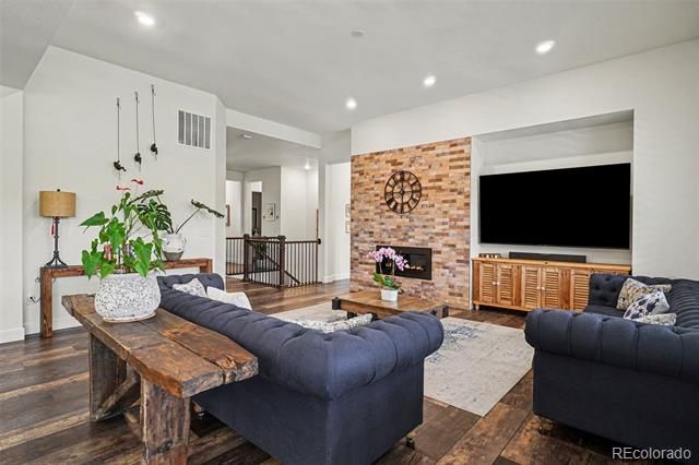 2204 Sedgwick Court, Longmont, CO 80503