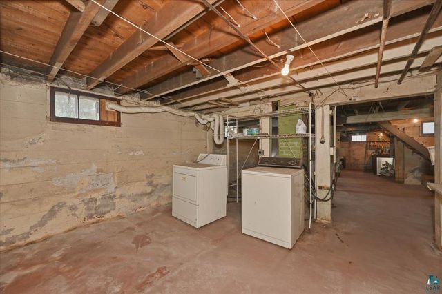 5820 John Ave, Superior, WI 54880