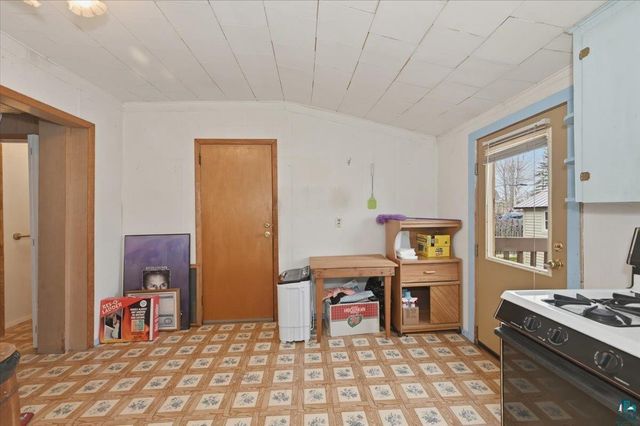5820 John Ave, Superior, WI 54880