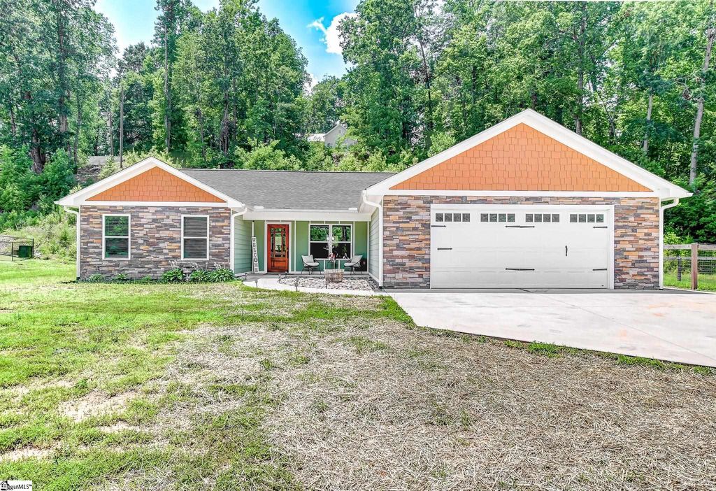 115 Albert Street, Landrum, SC 29356