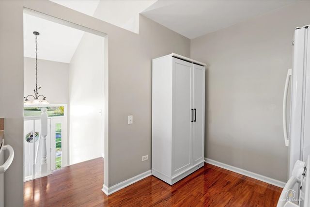 1712 Middlebury Drive 306, Aurora, IL 60503