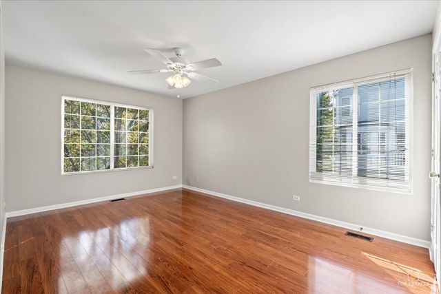 1712 Middlebury Drive 306, Aurora, IL 60503