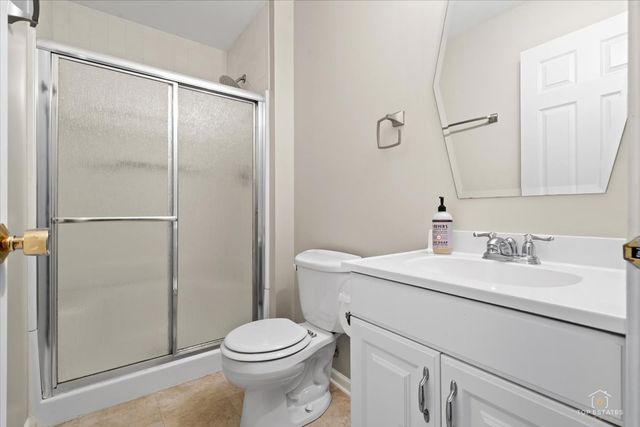 1712 Middlebury Drive 306, Aurora, IL 60503