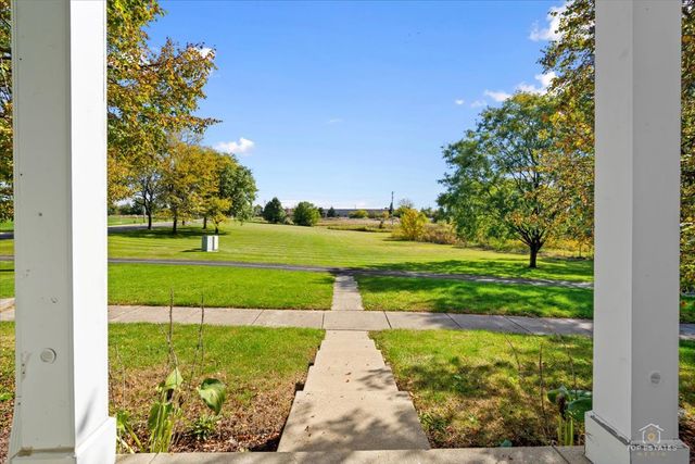 1712 Middlebury Drive 306, Aurora, IL 60503