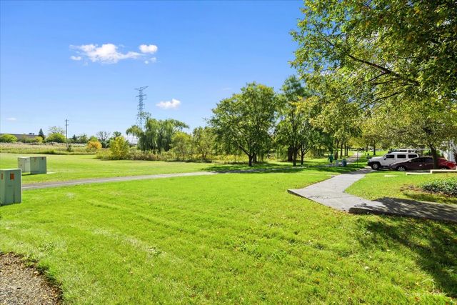 1712 Middlebury Drive 306, Aurora, IL 60503