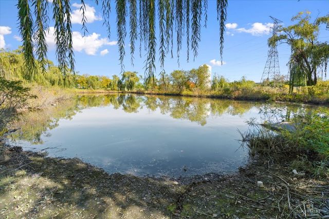 1712 Middlebury Drive 306, Aurora, IL 60503