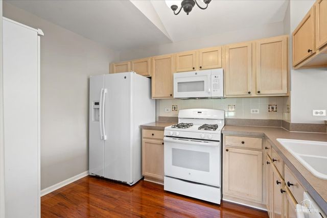 1712 Middlebury Drive 306, Aurora, IL 60503