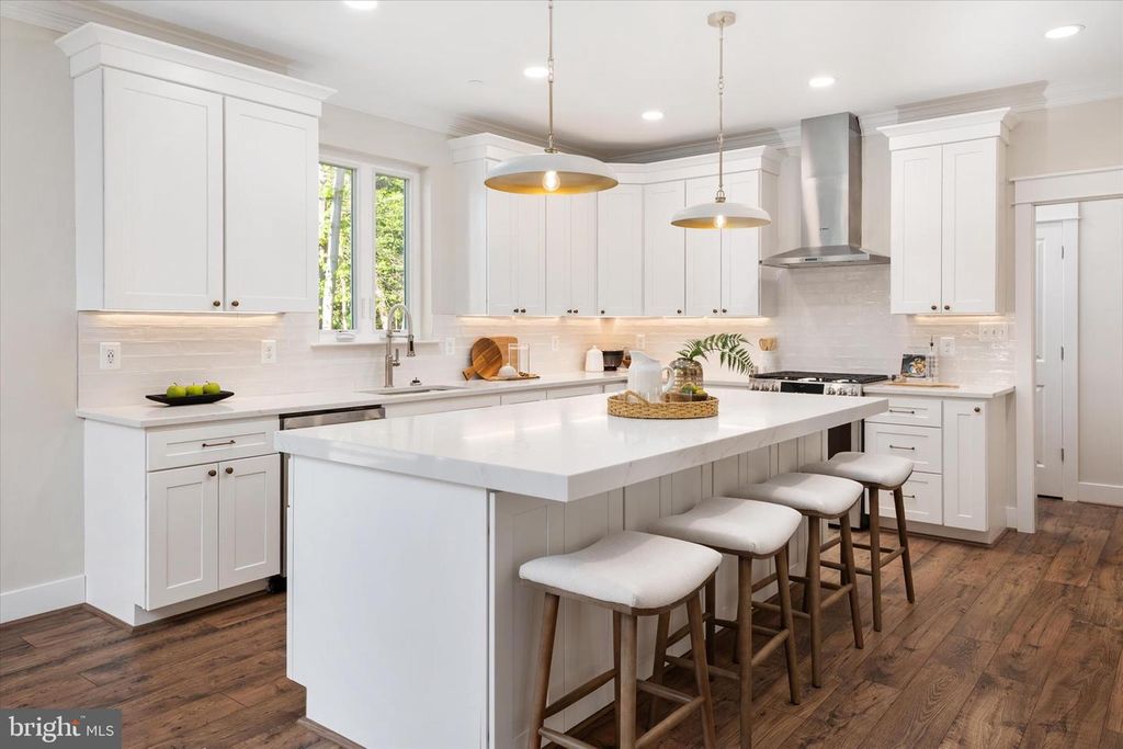 Image 3 of property listing at 1252 SUNRISE BEACH RD, Crownsville, MD 21032