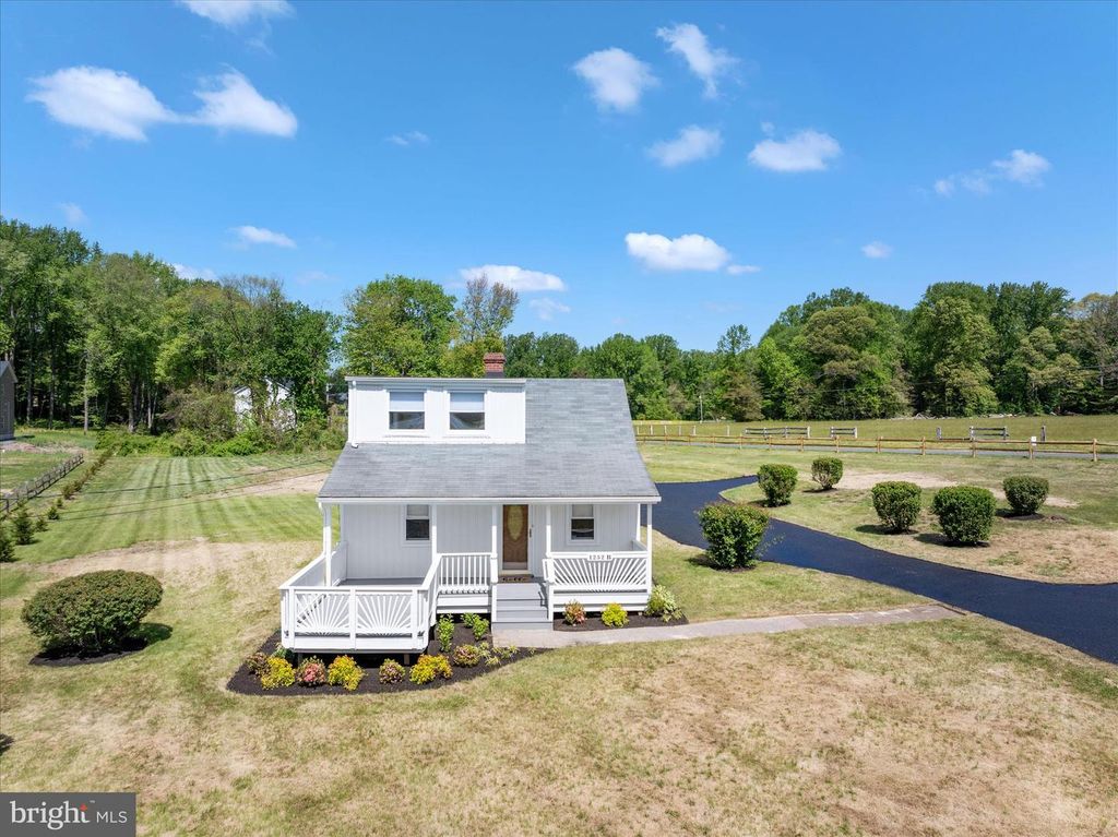 Image 5 of property listing at 1252 SUNRISE BEACH RD, Crownsville, MD 21032