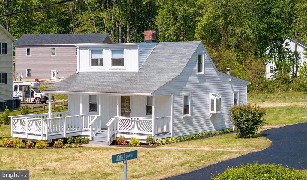 Image 56 of property listing at 1252 SUNRISE BEACH RD, Crownsville, MD 21032
