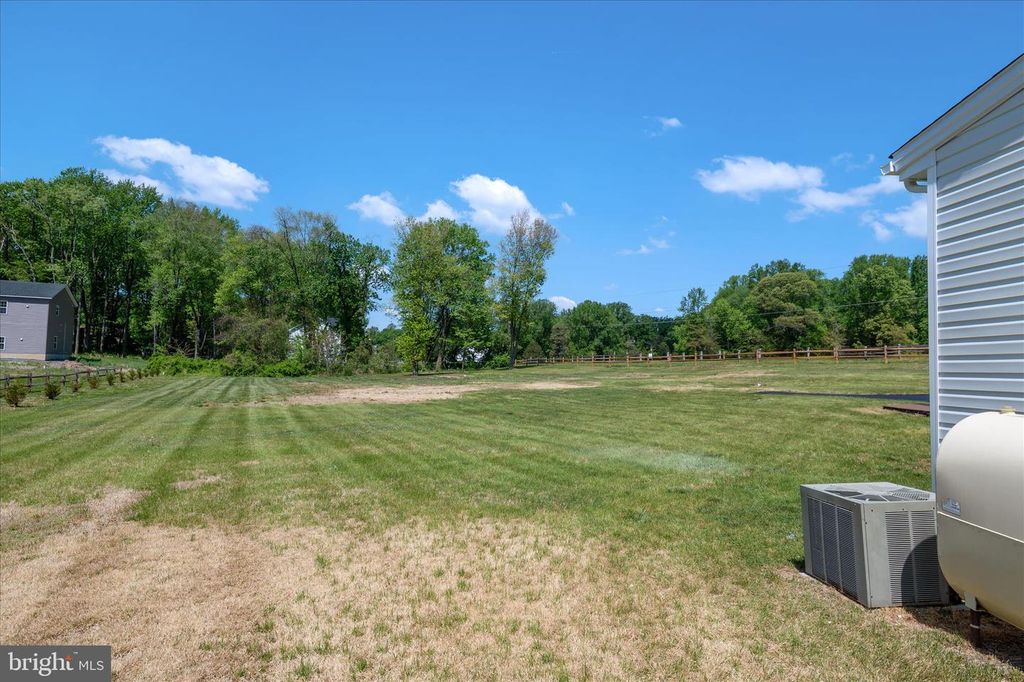 Image 64 of property listing at 1252 SUNRISE BEACH RD, Crownsville, MD 21032
