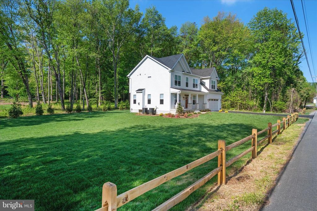 Image 7 of property listing at 1252 SUNRISE BEACH RD, Crownsville, MD 21032